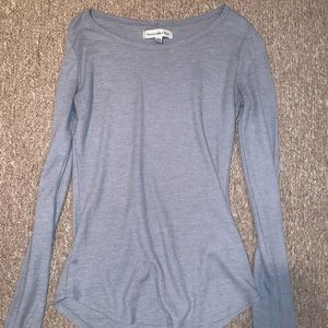 Grey long sleeve tee